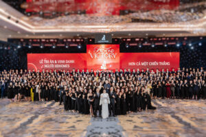 LỄ TRI ÂN VÀ VINH DANH “BEYOND VICTORY – HƠN CẢ MỘT CHIẾN THẮNG”: DẤU ẤN RỰC RỠ KHÉP LẠI HÀNH TRÌNH 2025 CỦA NGƯỜI HDHOMES