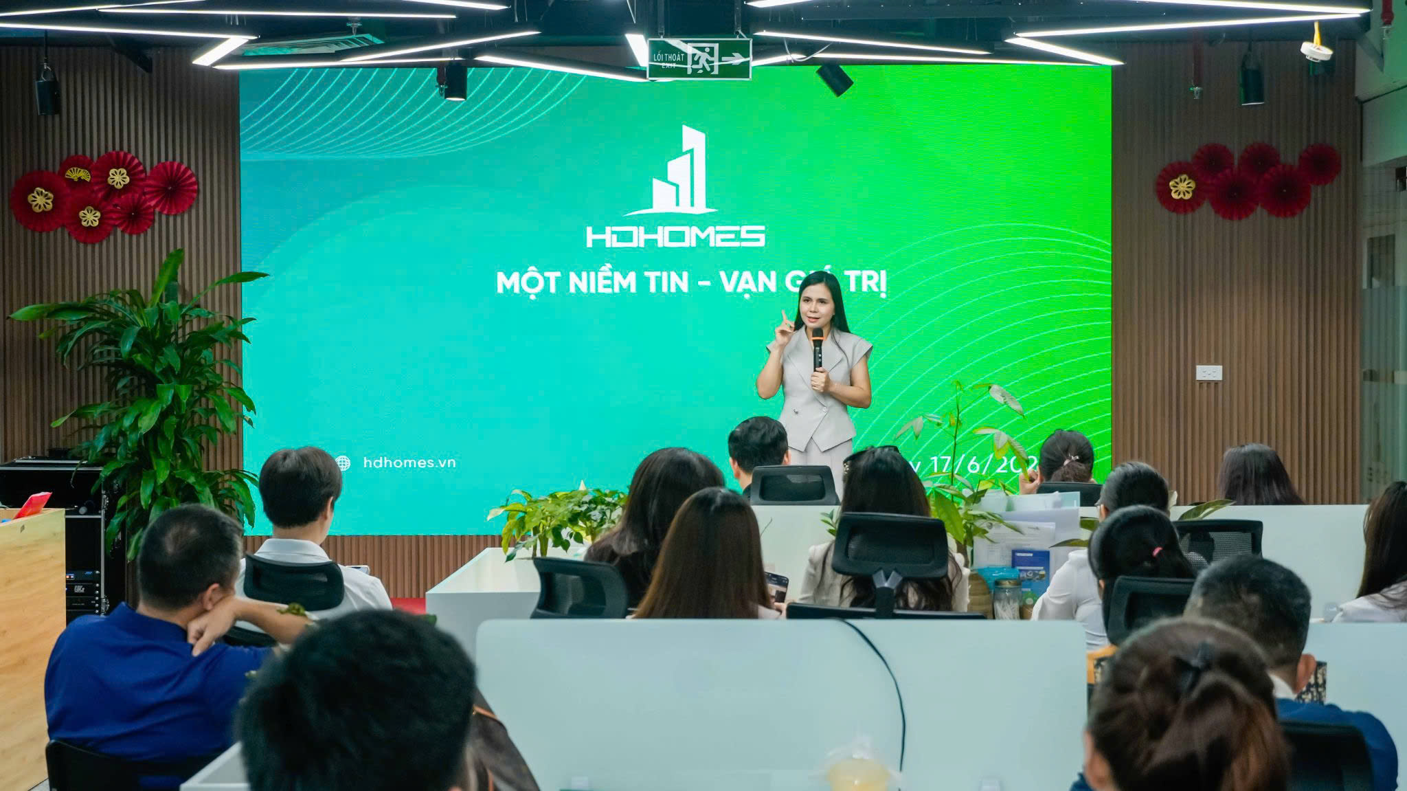 HDHOMES TUYỂN DỤNG TOÀN QUỐC 2026 – BỨT PHÁ SỰ NGHIỆP, DẪN LỐI THÀNH CÔNG